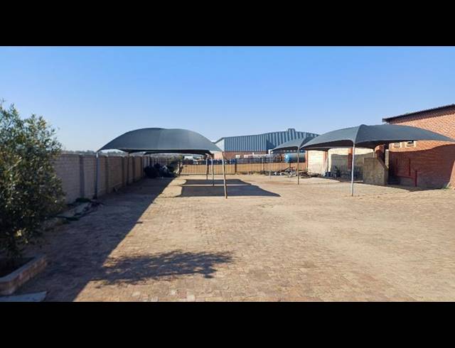 INDUSTRIAL FOR SALE IN KNOPPIESLAAGTE